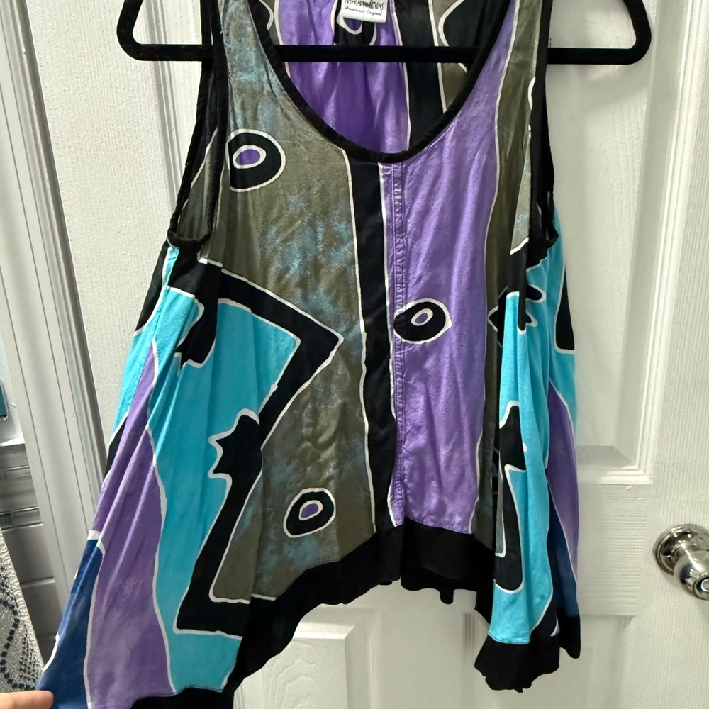 Small Boutique Abstract Patterned Sleeveless Top - image 2